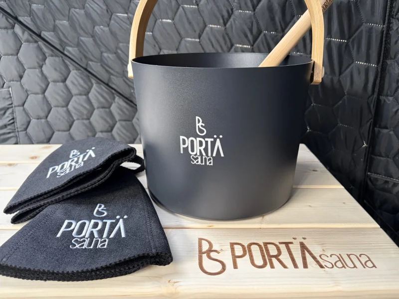 Sauna bucket and ladle on the bench
